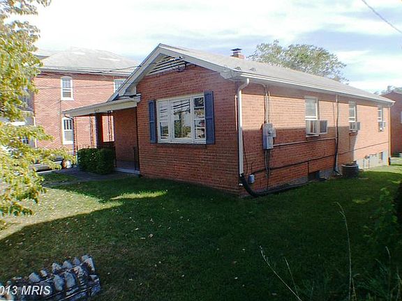 5th image of 827 Berryville Ave