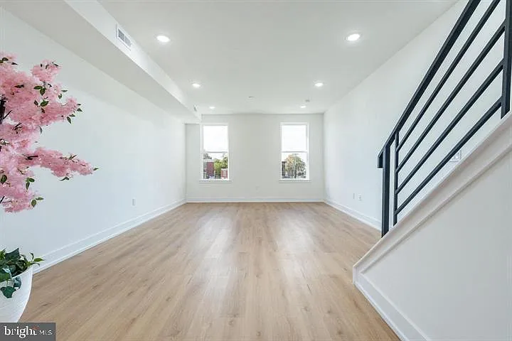 737 N 42nd St — Photo 19
