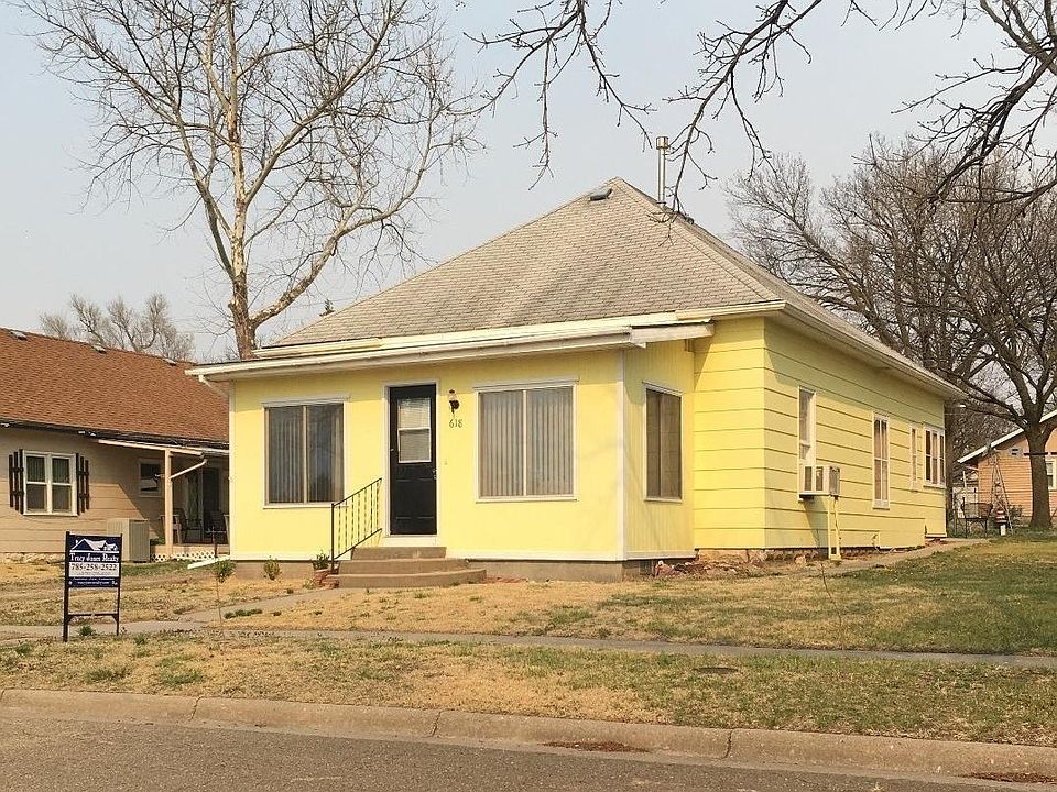 2nd image of 618 N A St