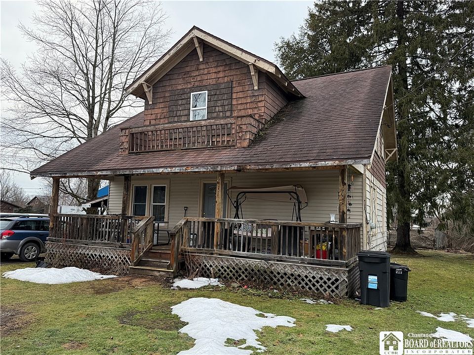 1st image of 29 Railroad Ave
