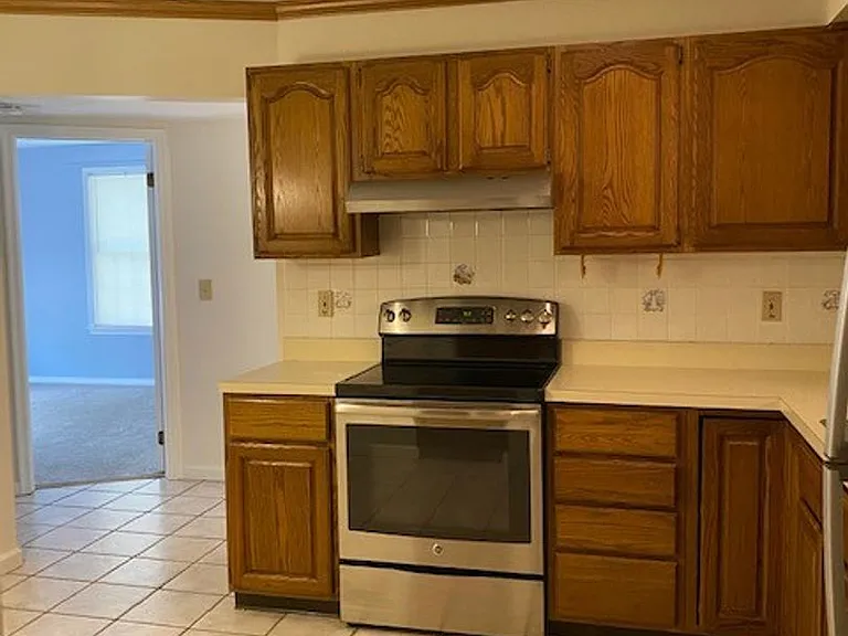 951 Innsbruck Dr #B — Photo 12