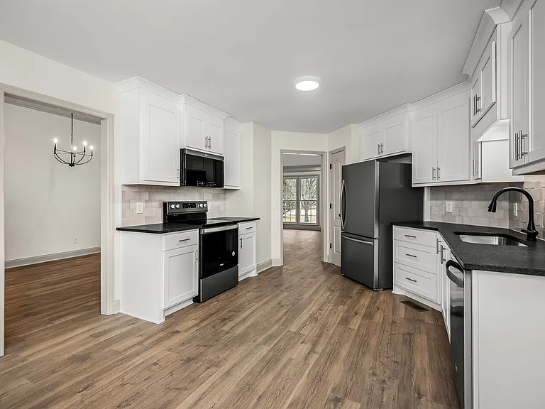 1015 Brinkley Rd — Photo 11