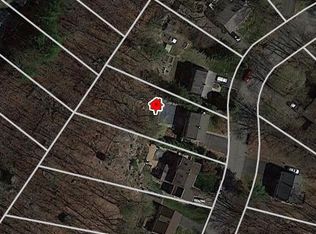 43 Serpentine Rd, Ringwood, NJ 07456