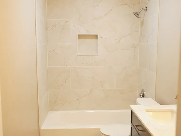311 Gwendola Dr — Photo 8