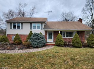 467 Rolling Hills Rd, Bridgewater, NJ 08807