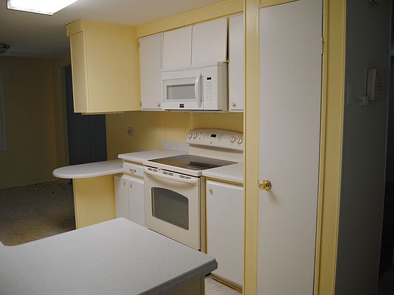 4th image of 14 Sutter Ct