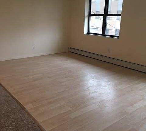 5th image of 5928 174th St