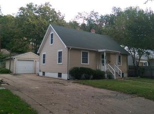 604 Bertrand St, Manhattan, KS 66502