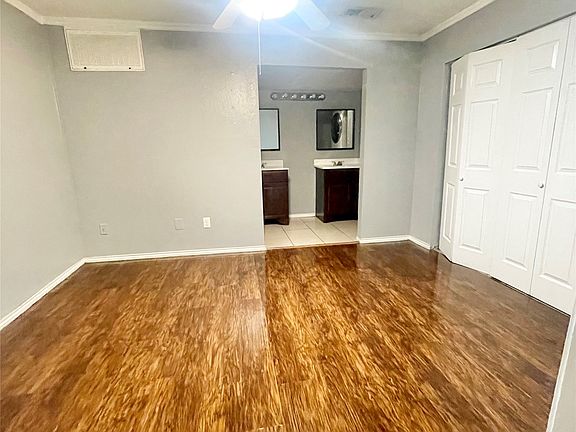 5th image of 9829 Walnut St APT O102