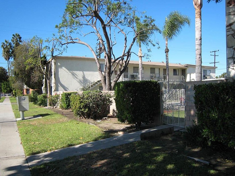 1st image of 1801 E Wilshire Ave APT 2