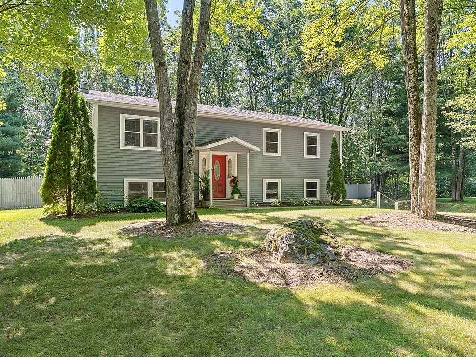1st image of 142 Oak Circle