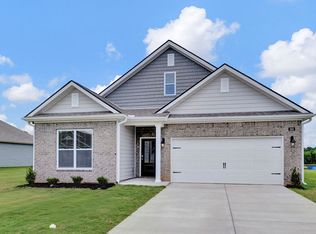 107 Harvest Dance Dr, Byhalia, MS 38611