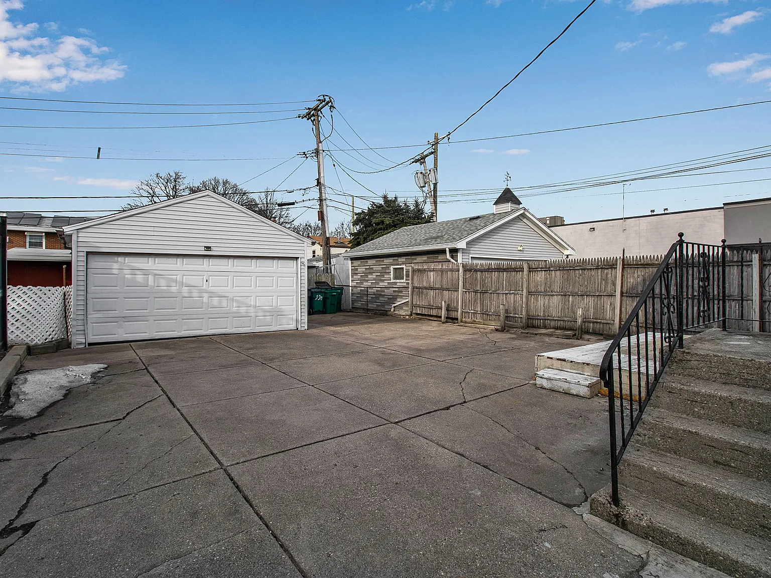 3 bed, 1250 sqft, $1,750 — Photo 3