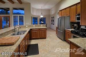 kitchen with Breakfast nook