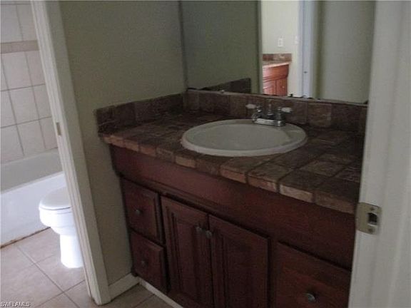 4th image of 6122 Principia Dr APT 1