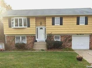 356 Livingston Ave, Babylon, NY 11702