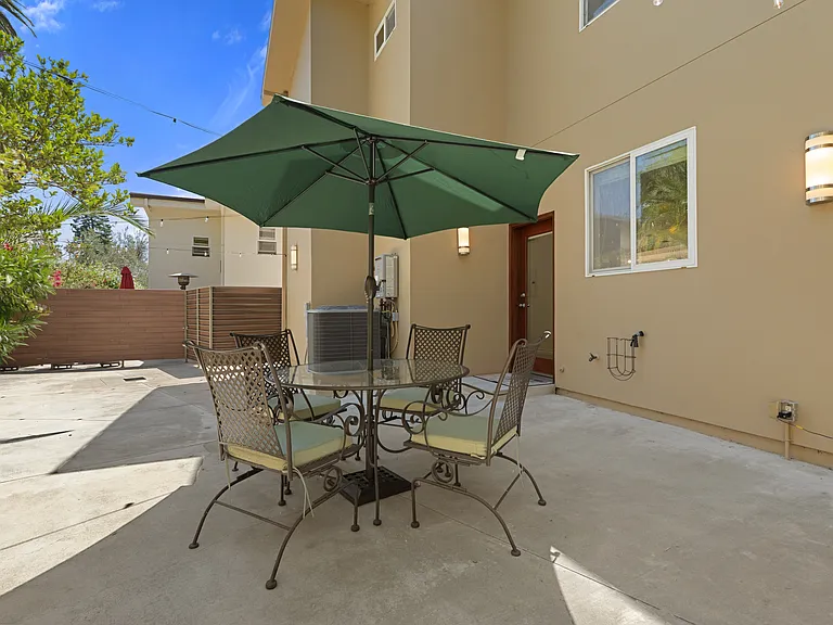 1530 Parmer Ave — Photo 24