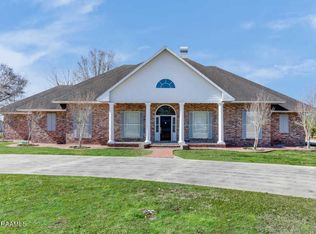 108 Beau Clos Ln, Broussard, LA 70518