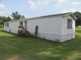 3054 Meadow Rd, Lumberton, NC 28358