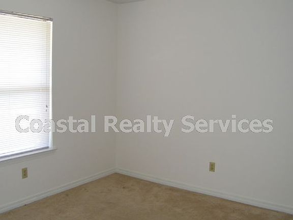 4th image of 27 Cape Dr NW APT A