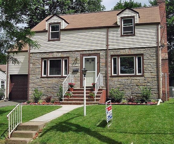 Excellent Curb Appeal