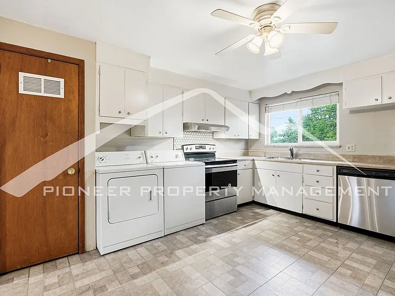 9700 W 17th Ave — Photo 5