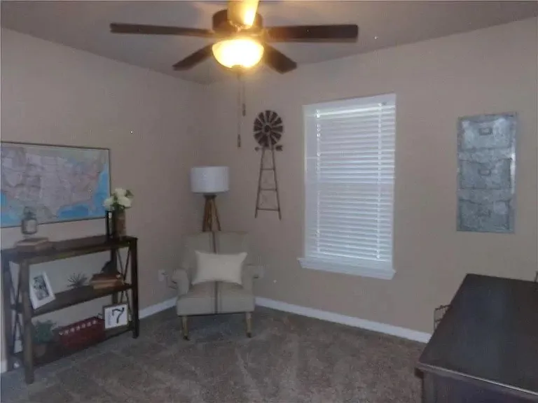 811 E Asher Dr — Photo 9