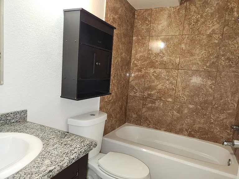 6556 Bradford Ln — Photo 21