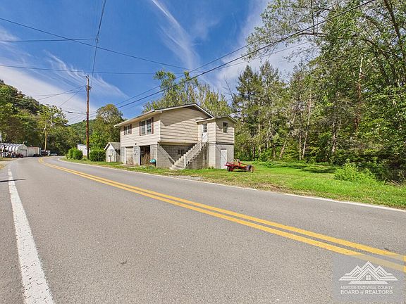 2nd image of 2886 Rock Rd