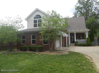 3933 Kennison Ct, Saint Matthews, KY 40207