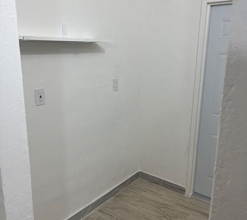 Unit Photo
