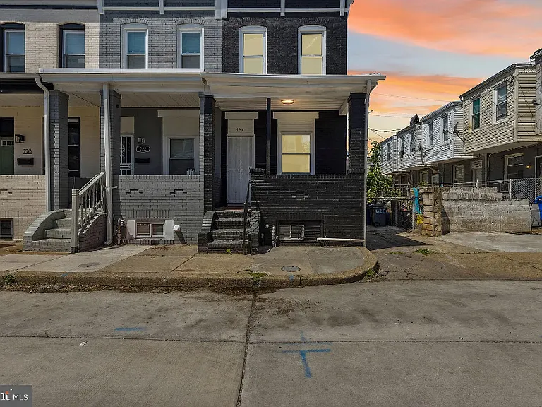 724 N Curley St — Photo 2