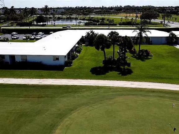 3rd image of 100 Golfview Ter #113