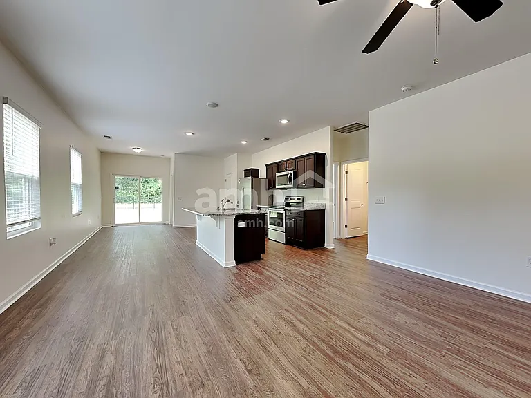 105 Orion Way — Photo 5