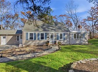 25 Forbes St, Warwick, RI 02886