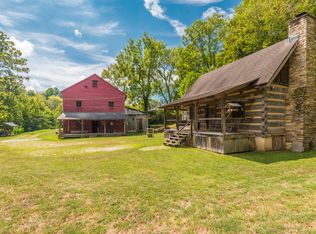 822 French Mill Rd, Dandridge, TN 37725