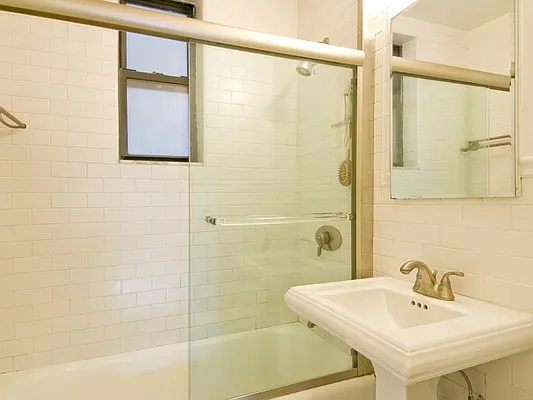 Sold by Sotheby's International Realty | media 10