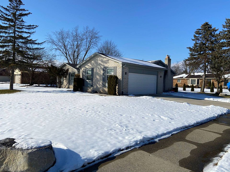 1st image of 33468 Bobrich St