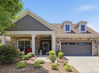 1327 Garden Vista Dr, Matthews, NC 28104