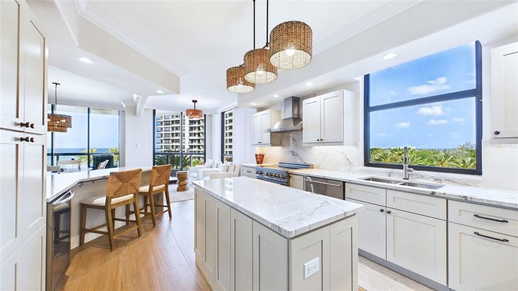 Apartment in Longboat Key, Sarasota - More