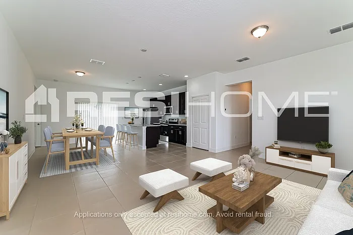656 Hudson Valley Dr — Photo 4