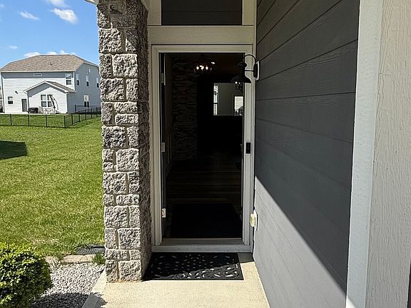 5th image of 15406 Forest Glade Dr