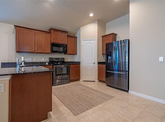 4th image of 4841 Lemon Grove Dr