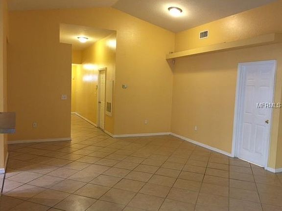 3rd image of 8542 Queen Brooks Ct