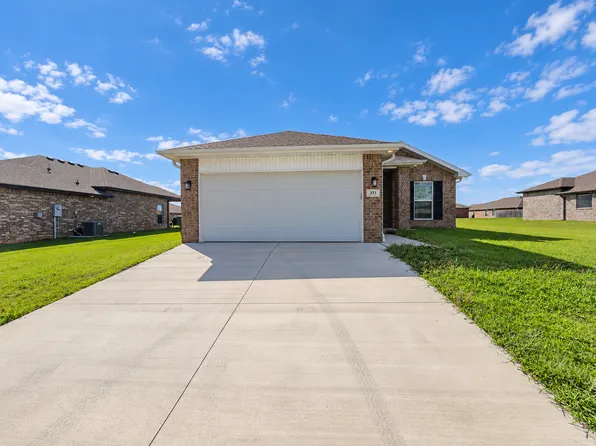 333 E Greystone Sq, Webb City, MO 64870