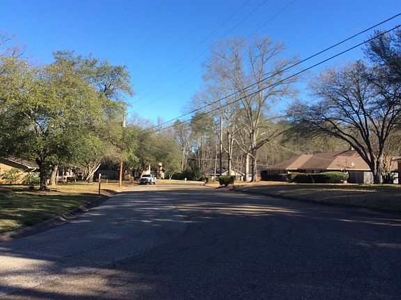 5th image of 3105 Rockbrook Dr