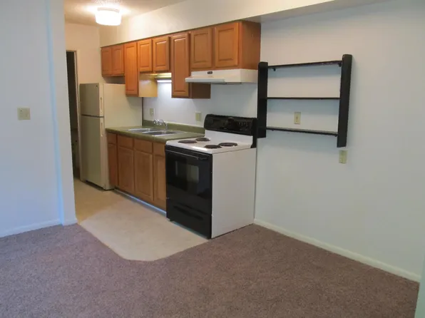 527 Ronalds St, Iowa City, IA 52245