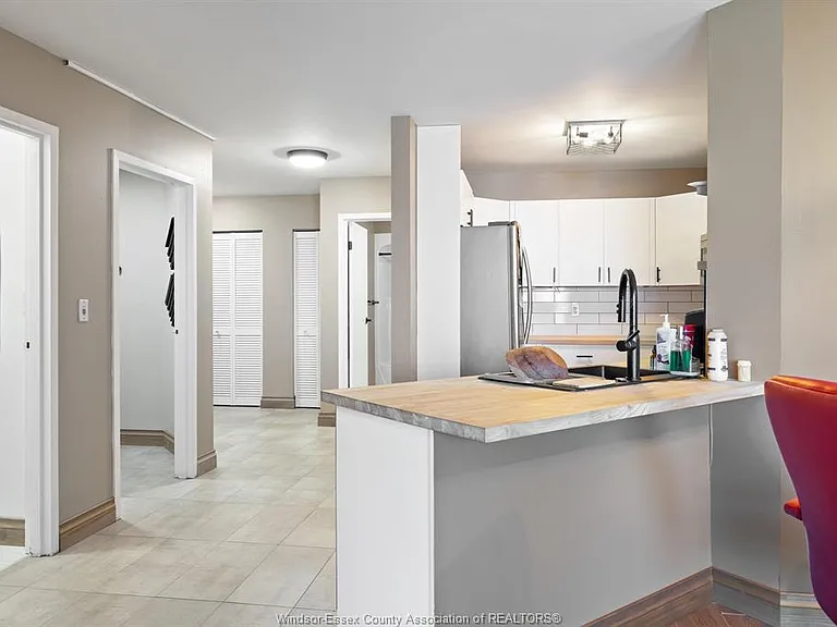 540 Ouellette Ave #7E — Photo 4
