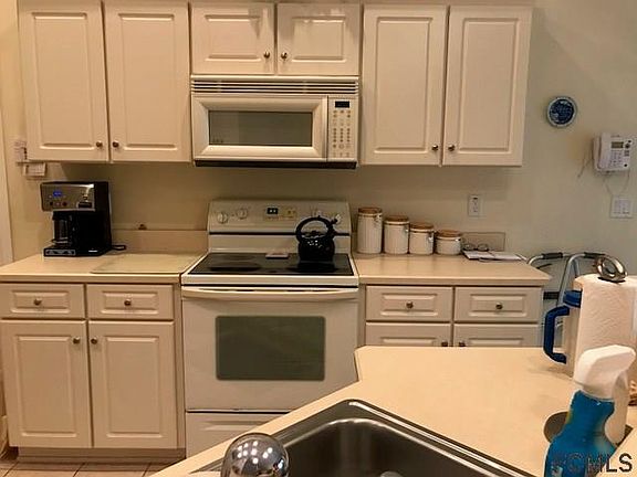 4th image of 47 Laramie Dr