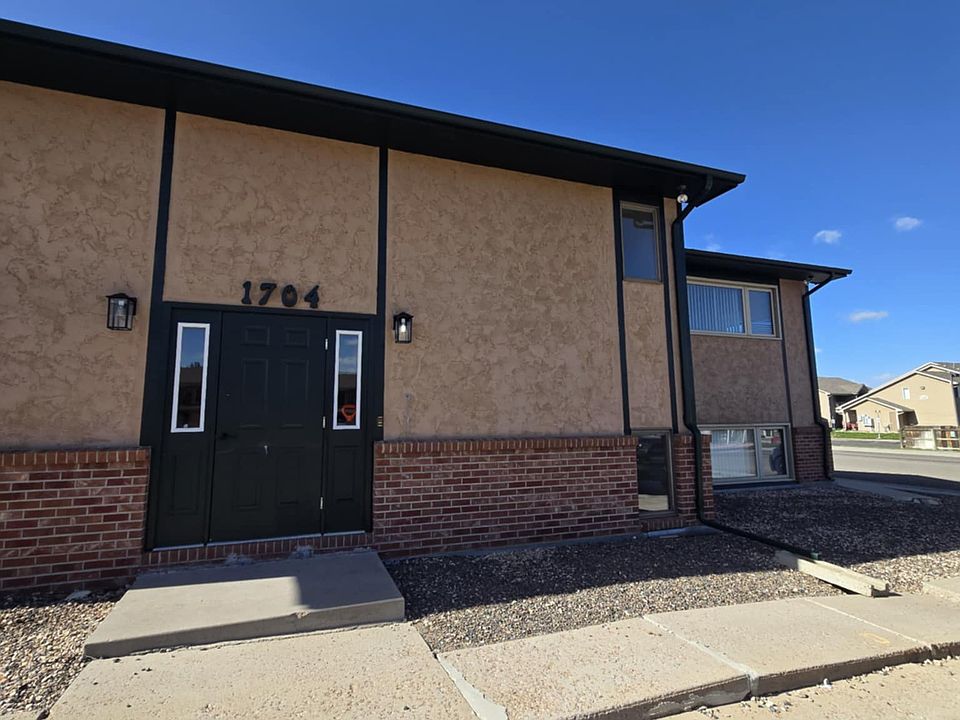 1st image of 1704 Fetterman Dr